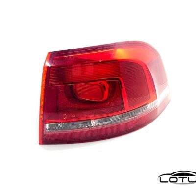 Desna štoplampa VW PASSAT 7 KARAVAN 2010-2015
