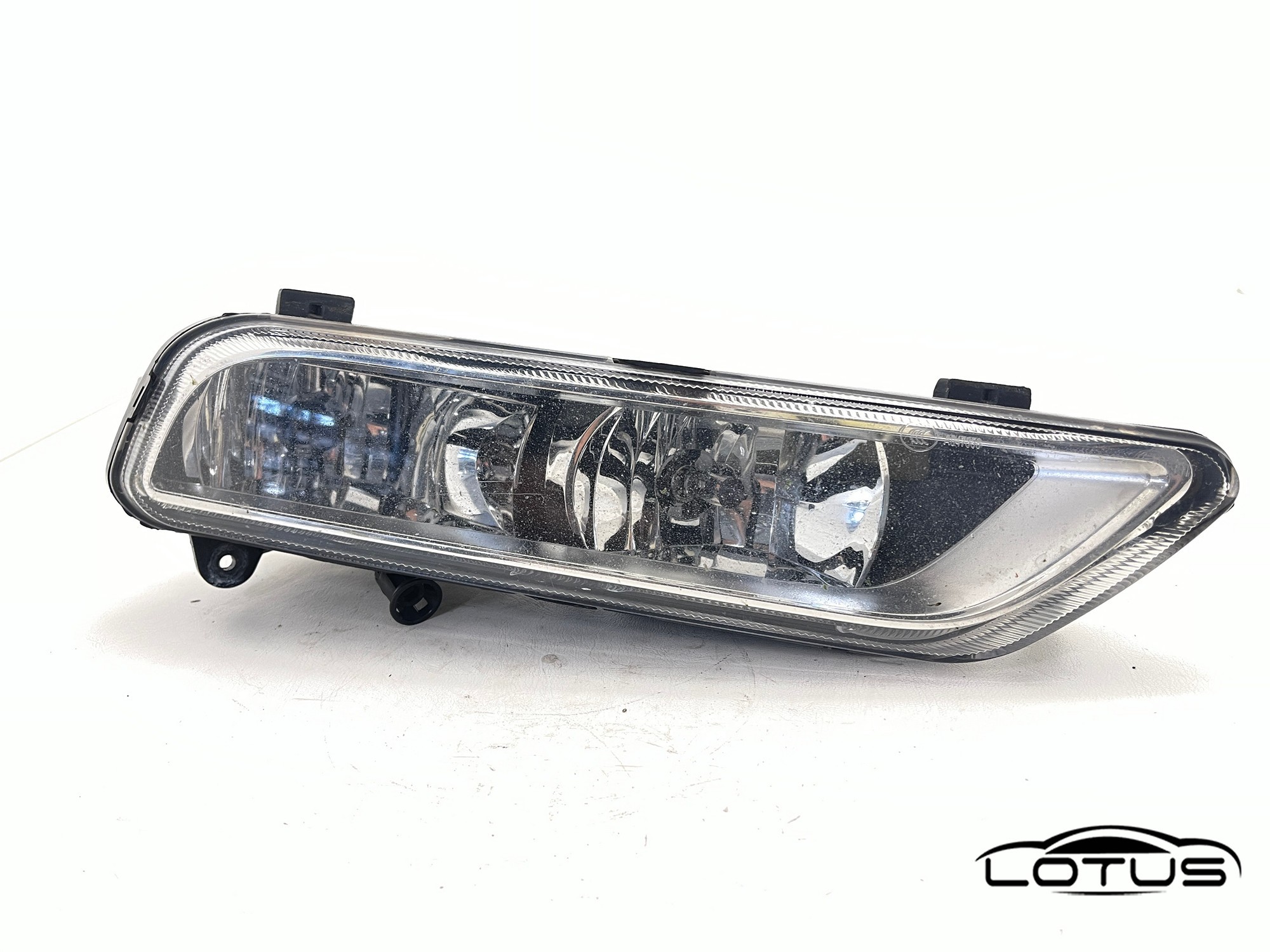 Maglenka VW PASSAT 7 2010-2014