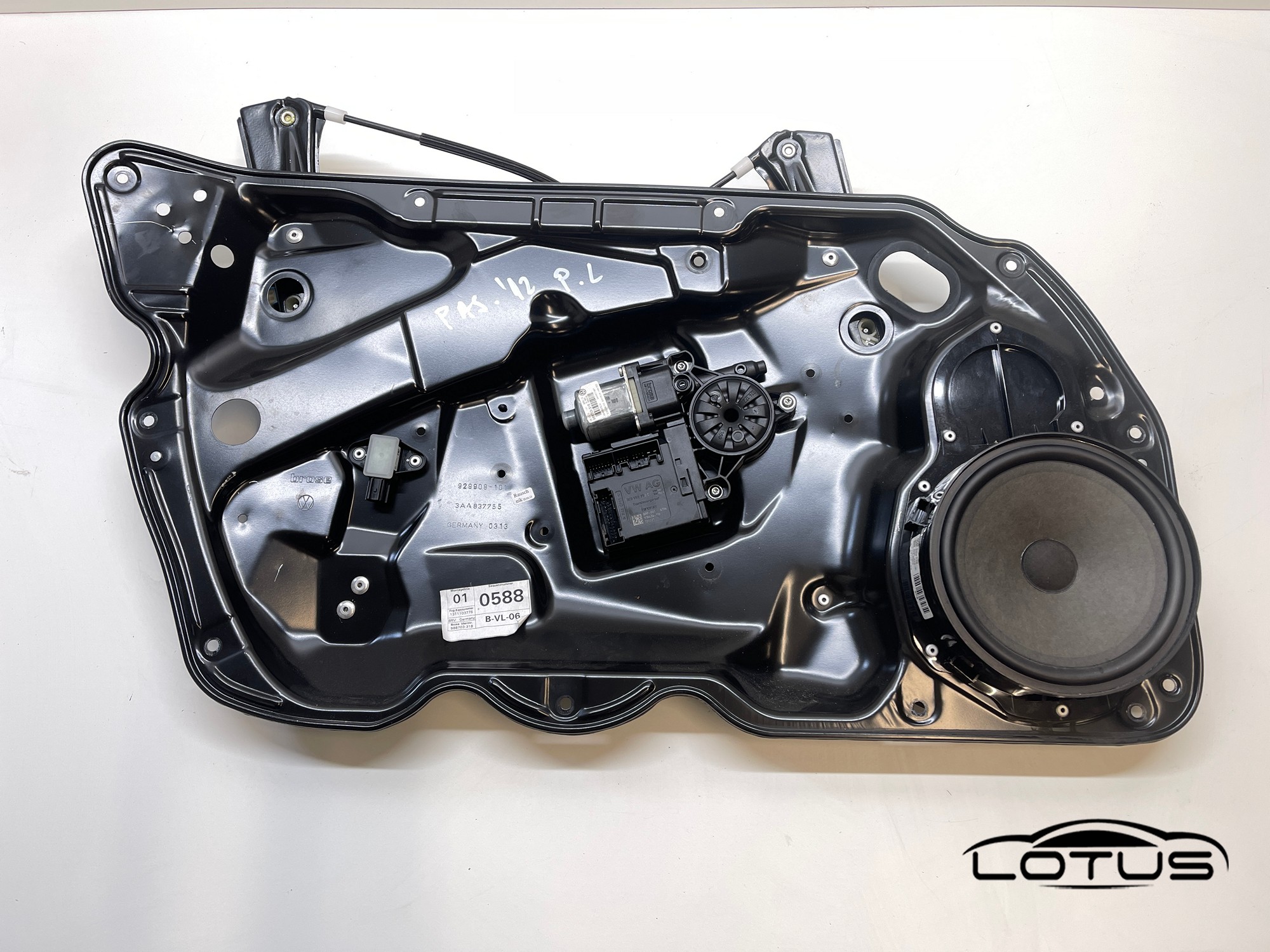 Prednji lijevi podizac stakla 4V VW PASSAT 7 2010-2015