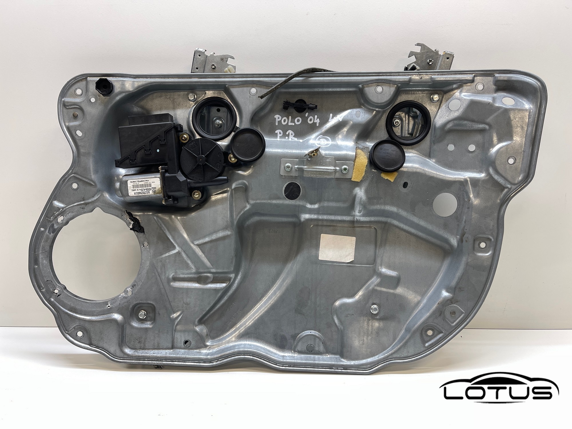Prednji desni podizac stakla 4V VW POLO 9N 2001-2009