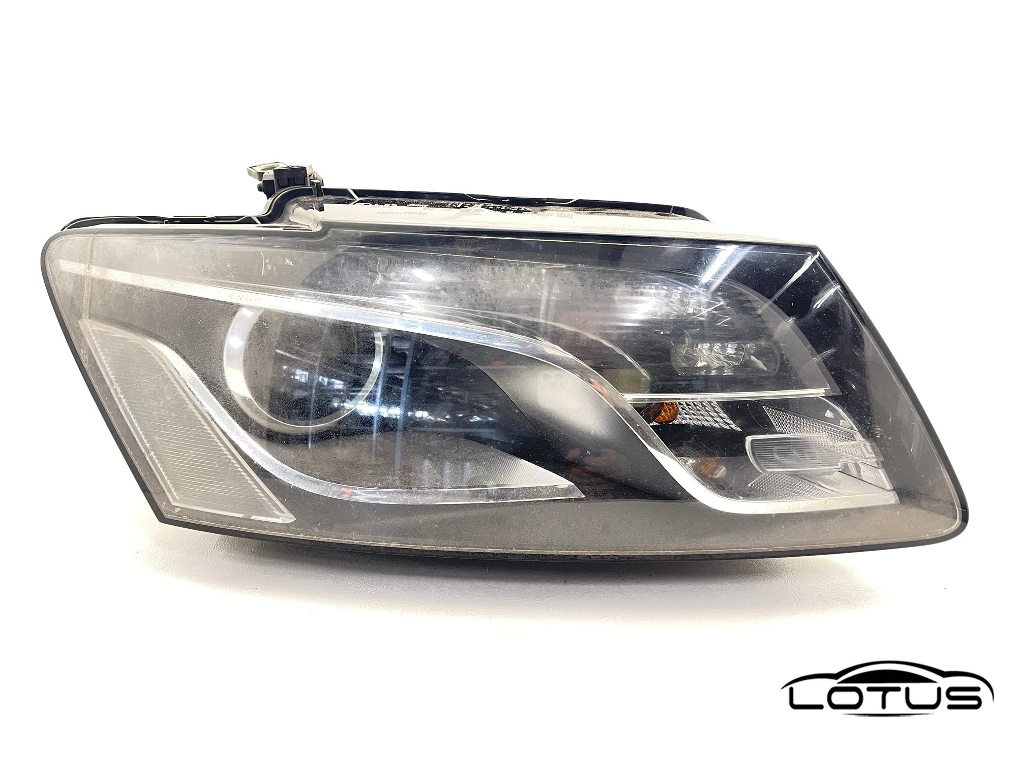 Desni far, farovi Audi Q5 2008-2012 XENON