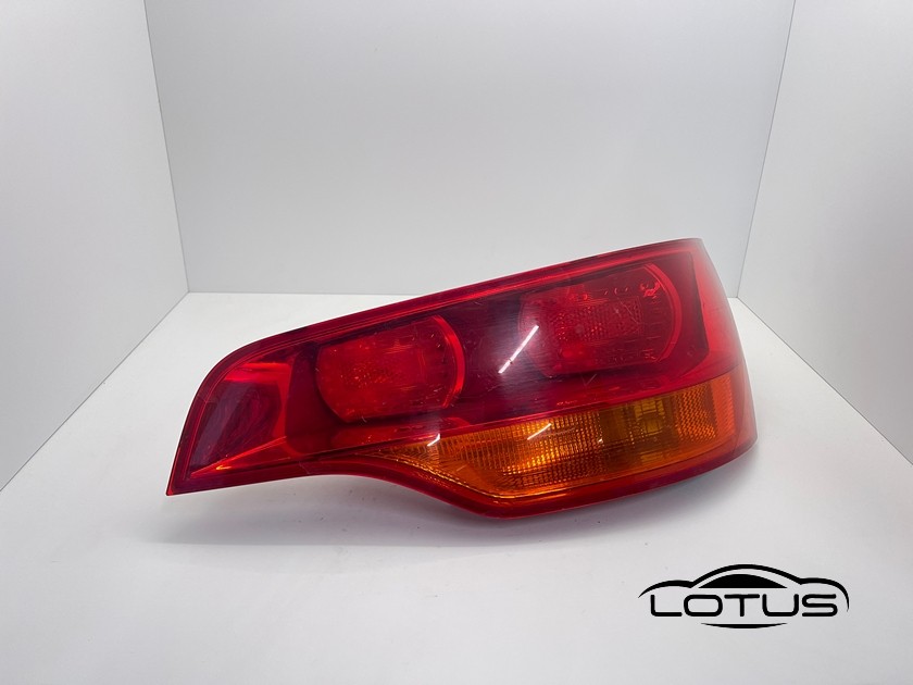 Desna štoplampa Audi Q7 4L 2006-2009
