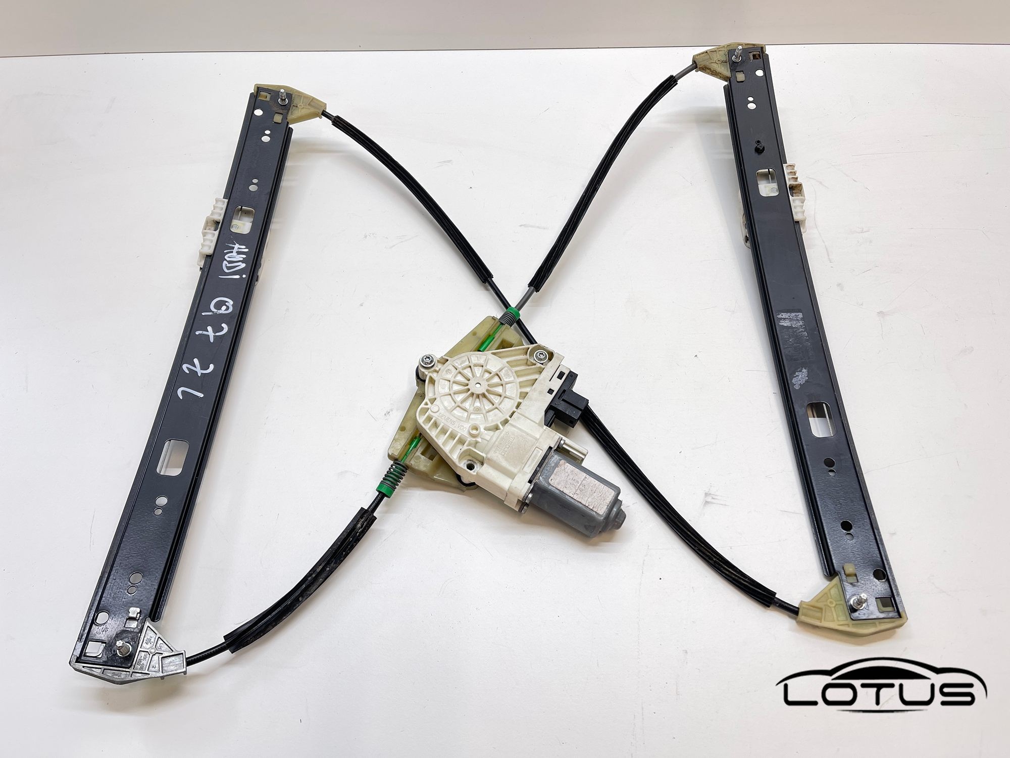 Zadnji lijevi podizac stakla 4V Audi Q7 4L 2006-2009