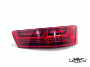 Desna štop lampa Audi Q7 4M 2015-2019 4M0945094E