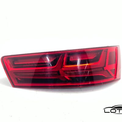 Desna štop lampa Audi Q7 4M 2015-2019 4M0945094E