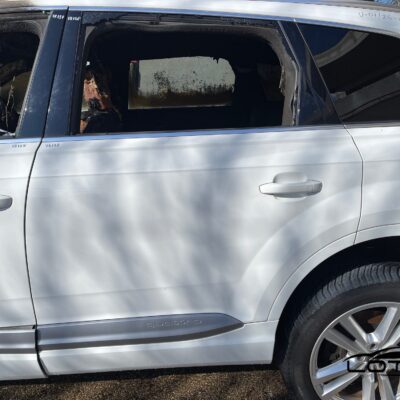 Zadnja lijeva vrata Audi Q7 4M 2015-2019 LC9A