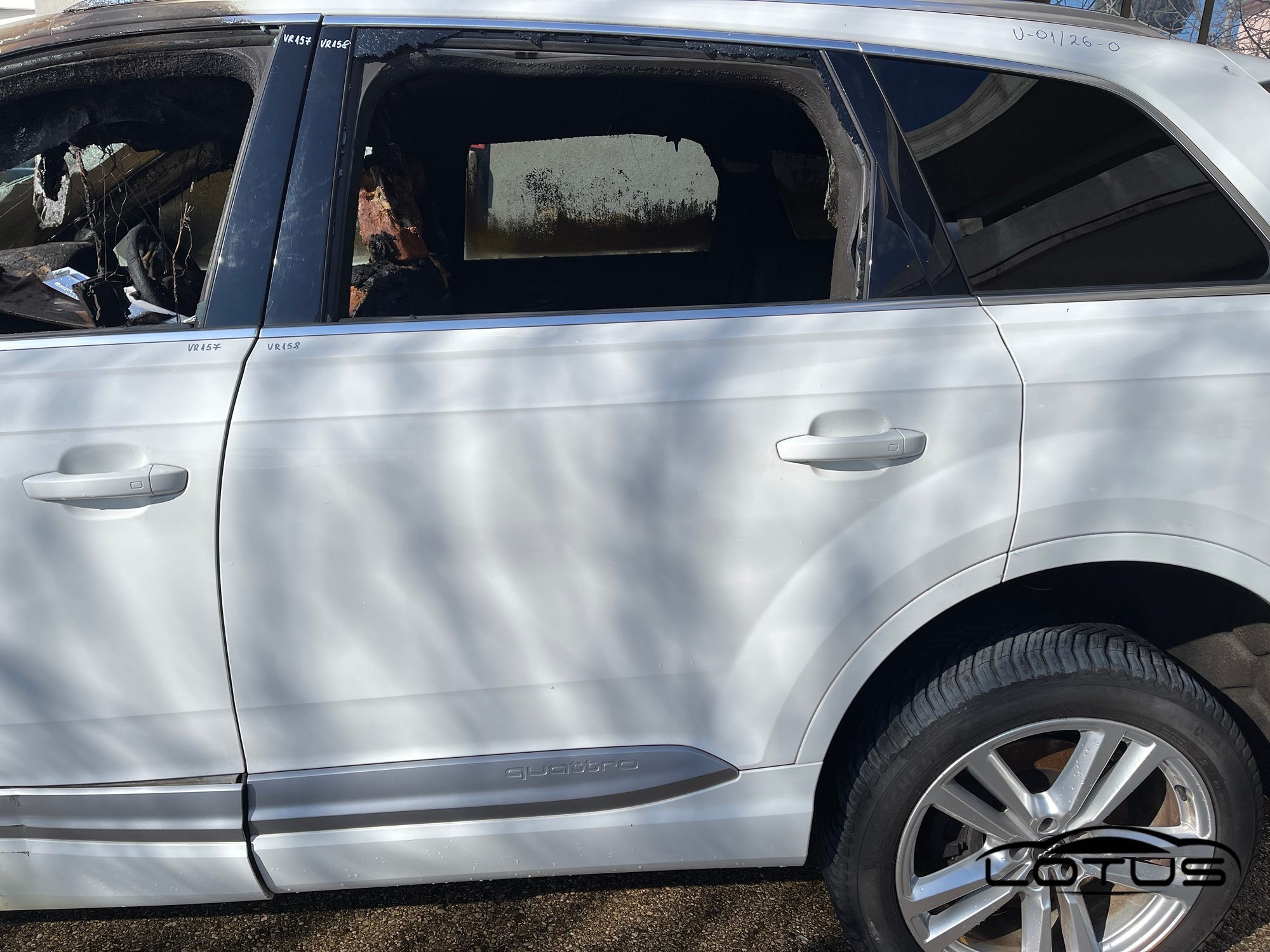Zadnja lijeva vrata Audi Q7 4M 2015-2019 LC9A