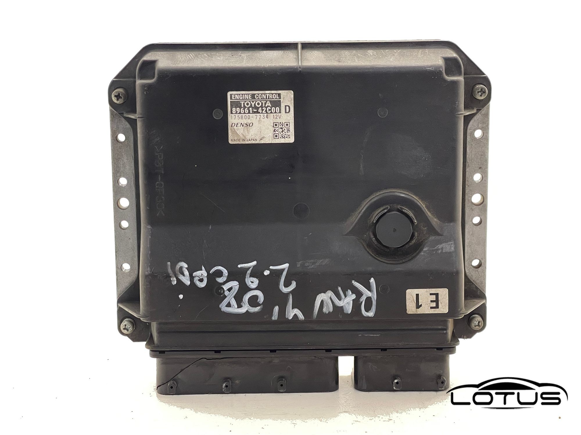 Kompjuter motora RAV4 2.2 DIZEL 89661-42C00 D
