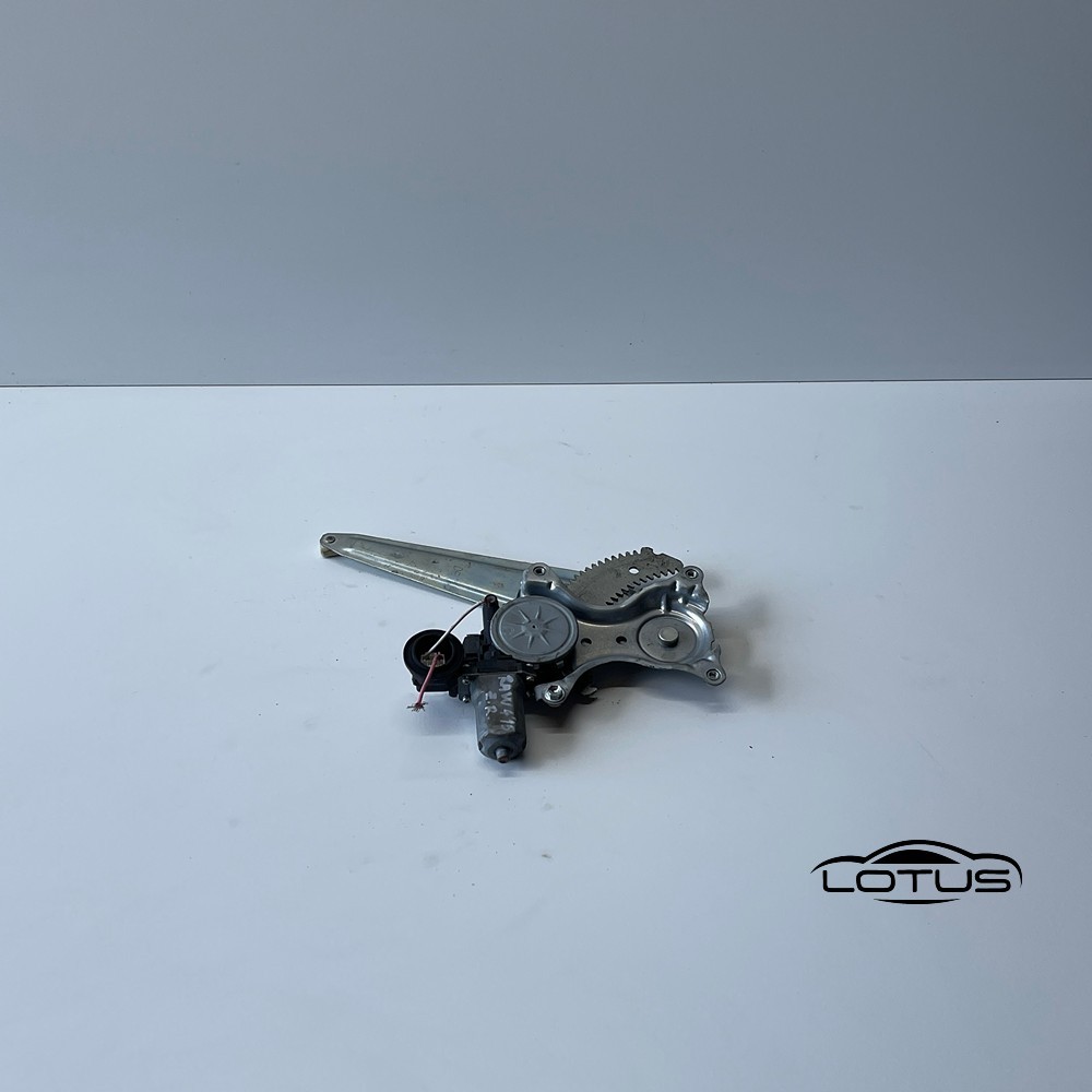 Zadnji desni podizac stakla 4V Toyota RAV4 2013-16