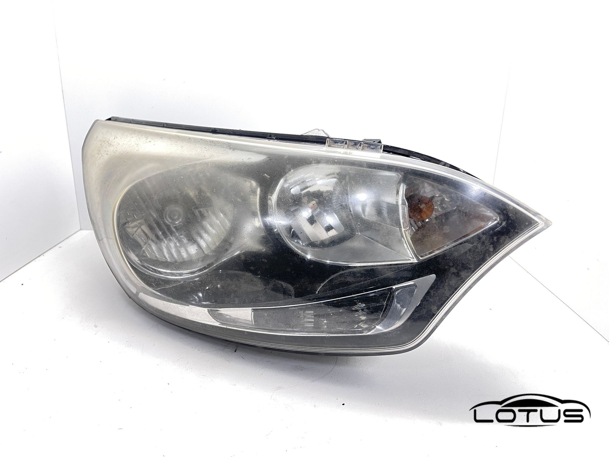 Desni far, farovi Kia RIO 2011-2015