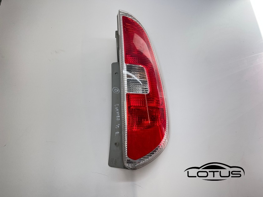 Desna štoplampa Skoda Roomster 2006-2015