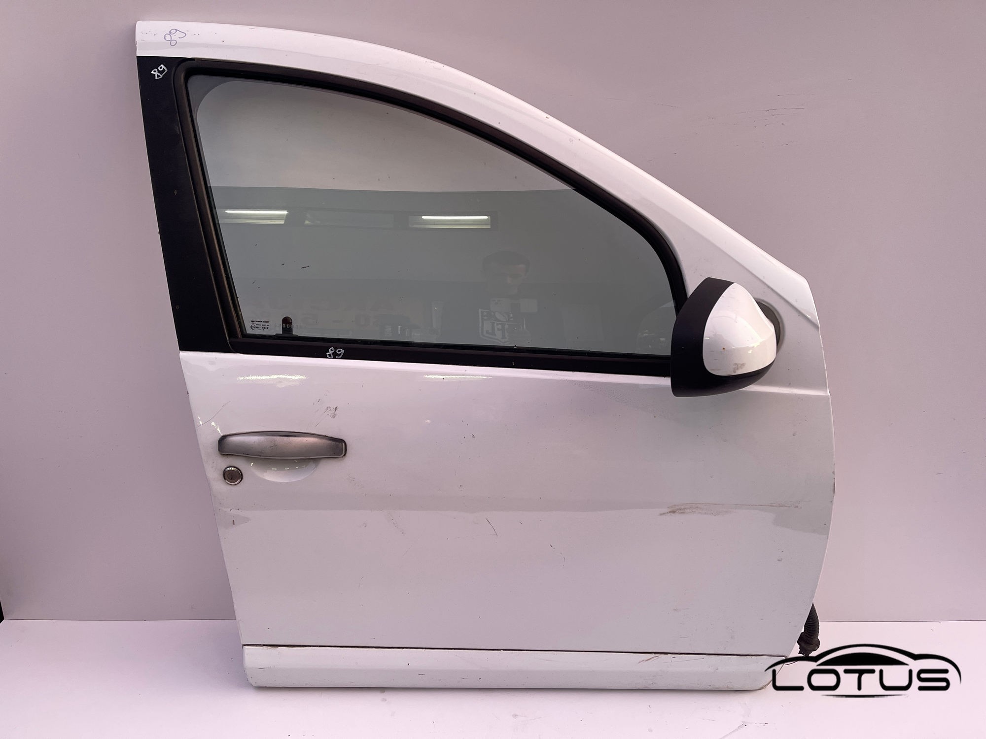 Prednja desna vrata Dacia SANDERO 2008-2012