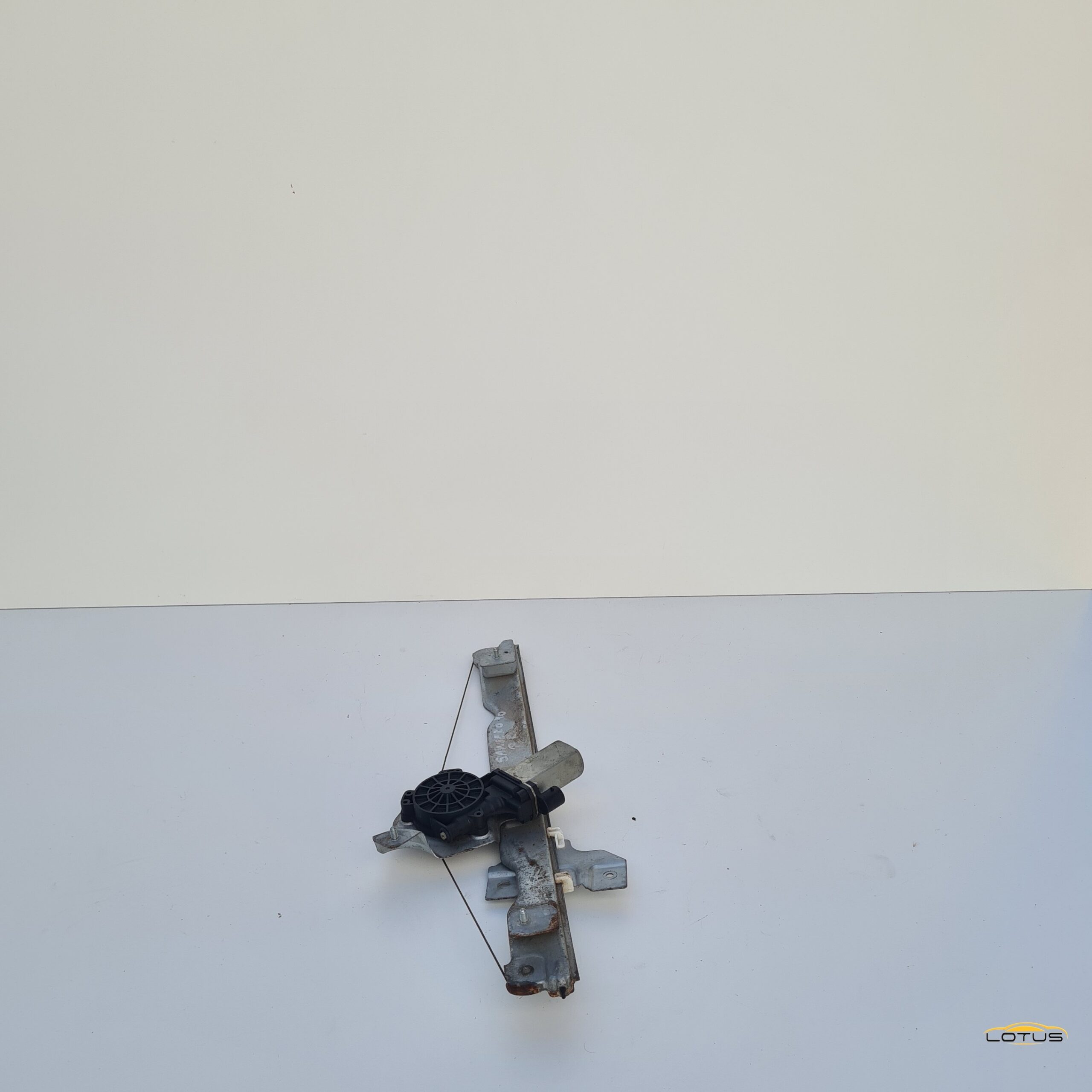 Prednji desni podizac stakla 4V Dacia Sandero 2008-12