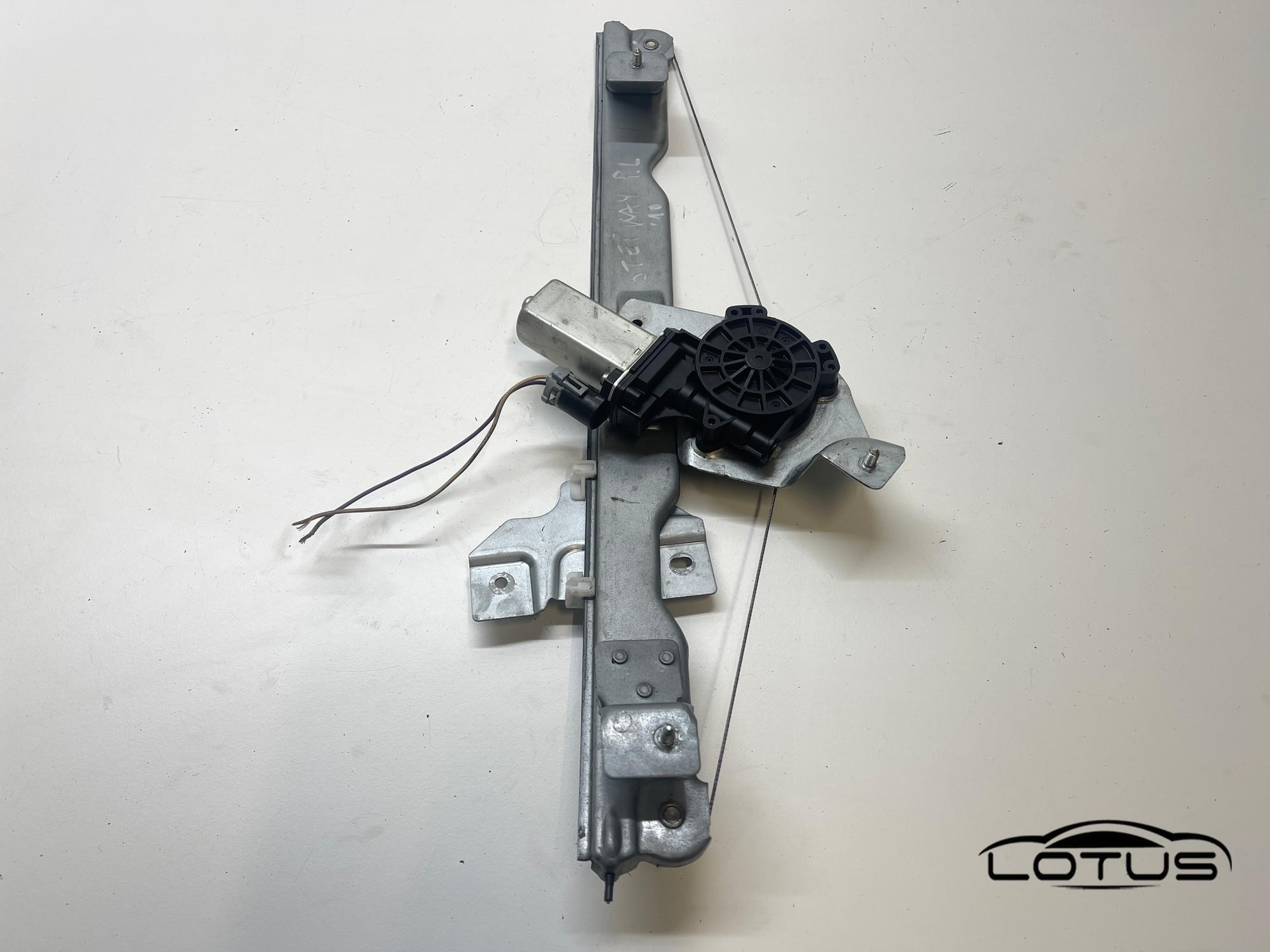Prednji lijevi podizac Dacia SANDERO STEPWAY 2008-2013