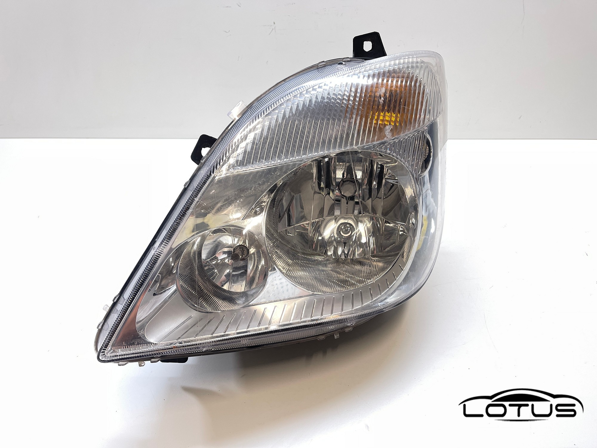 Lijevi far Mercedes SPRINTER 2006-2013
