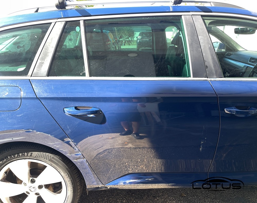 Zadnja desna vrata Skoda SUPERB KARAVAN 2015-2019