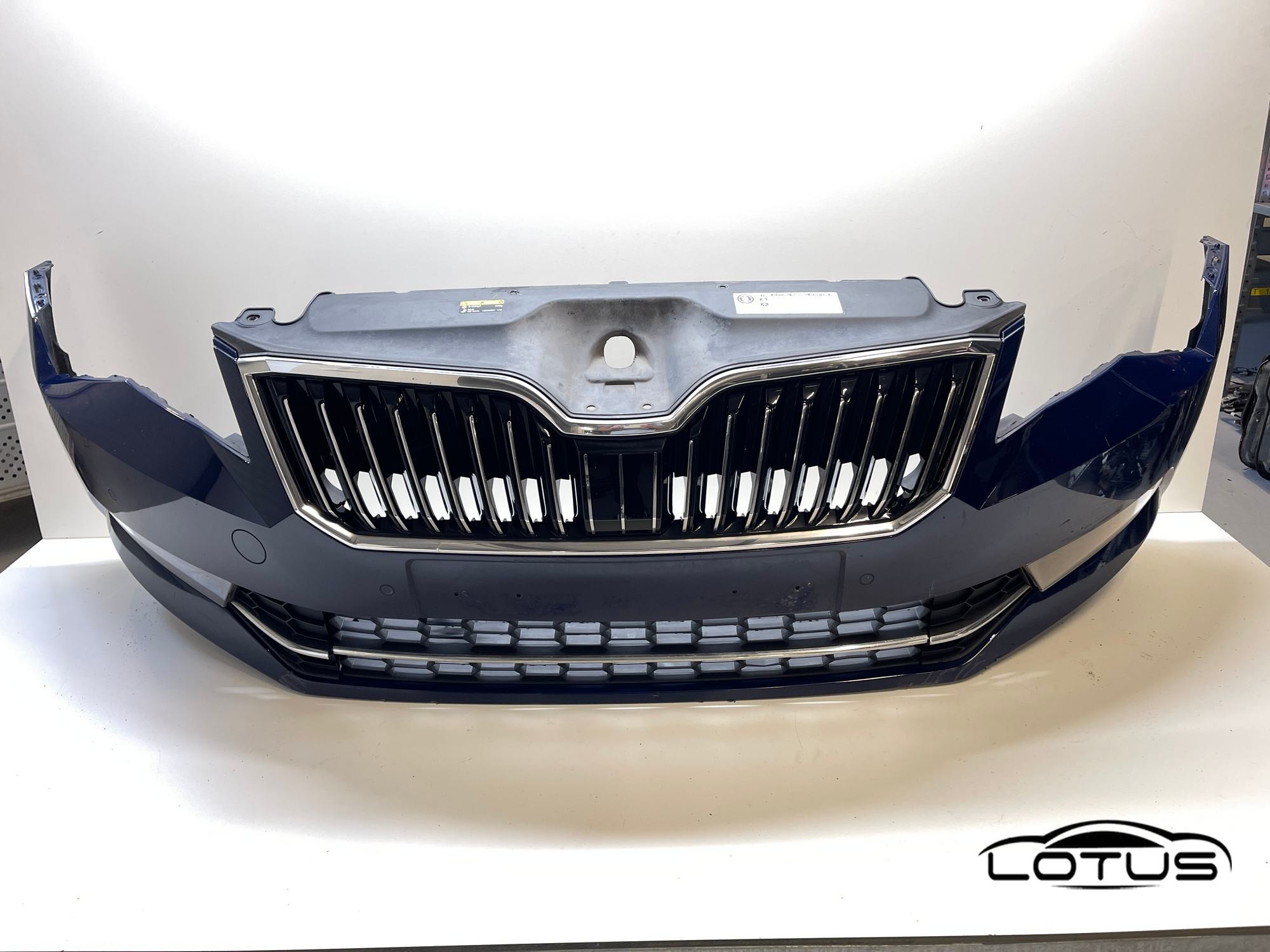 Prednji branik Skoda SUPERB 2015-2019