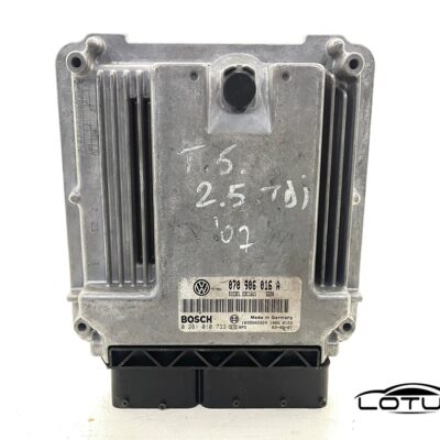 Kompjuter motora ECU VW T5 2.5 TDI 070906016A