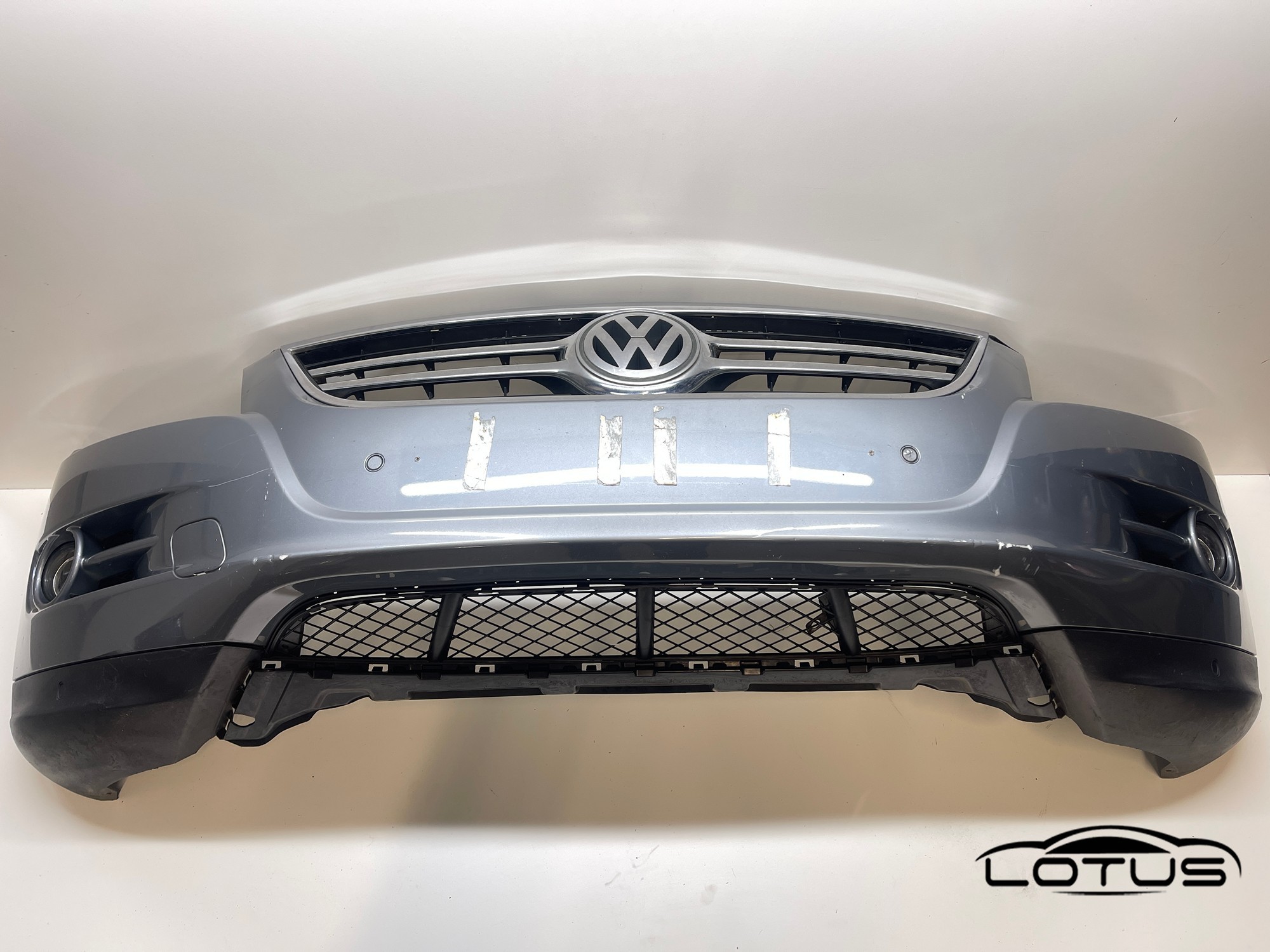 Prednji branik VW TIGUAN 2007-2011
