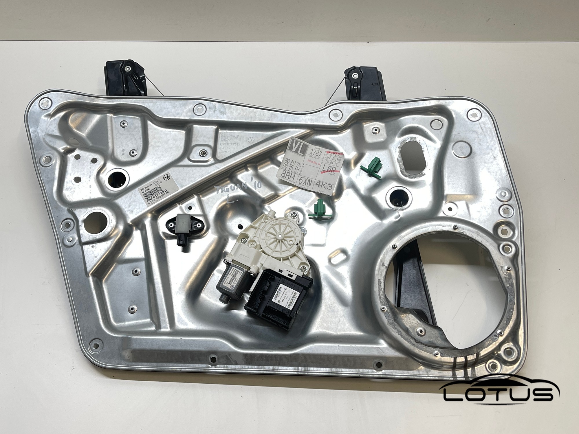 Prednji lijevi podizac stakla 4V VW TIGUAN 2008-2010