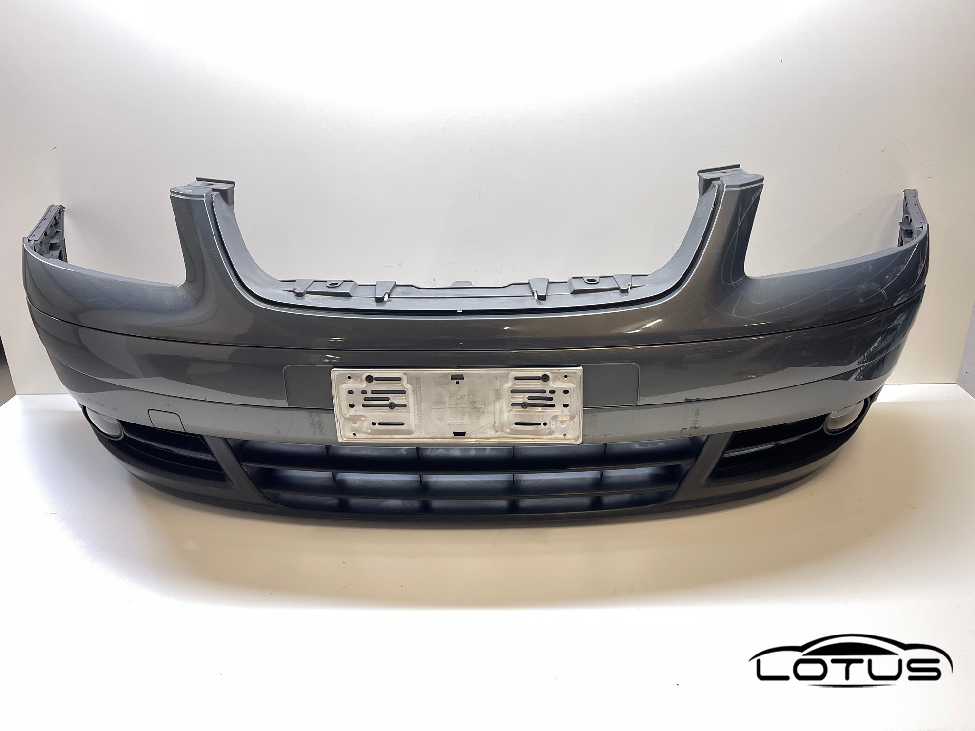 Prednji branik VW TOURAN 2003-2006