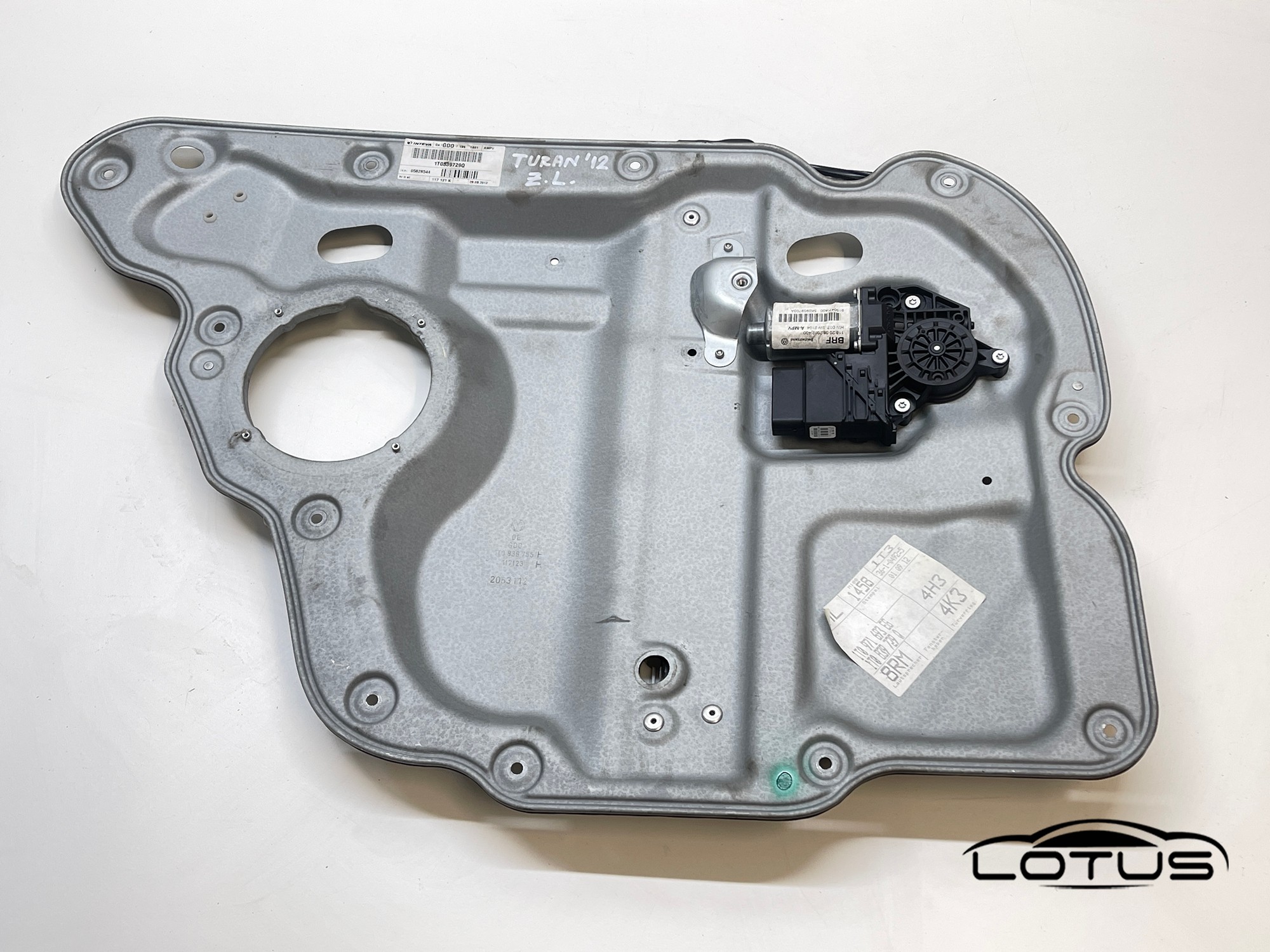 Zadnji lijevi podizac stakla 4V VW TOURAN 2010-2014