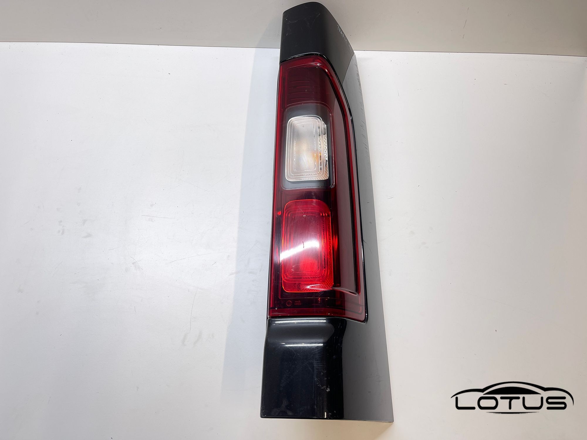 Desna štop lampa Renault TRAFIC 2016-