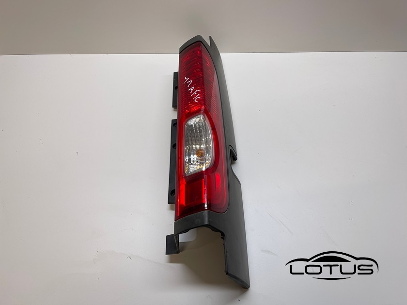 Desna štoplampa Renault Trafic 06-14