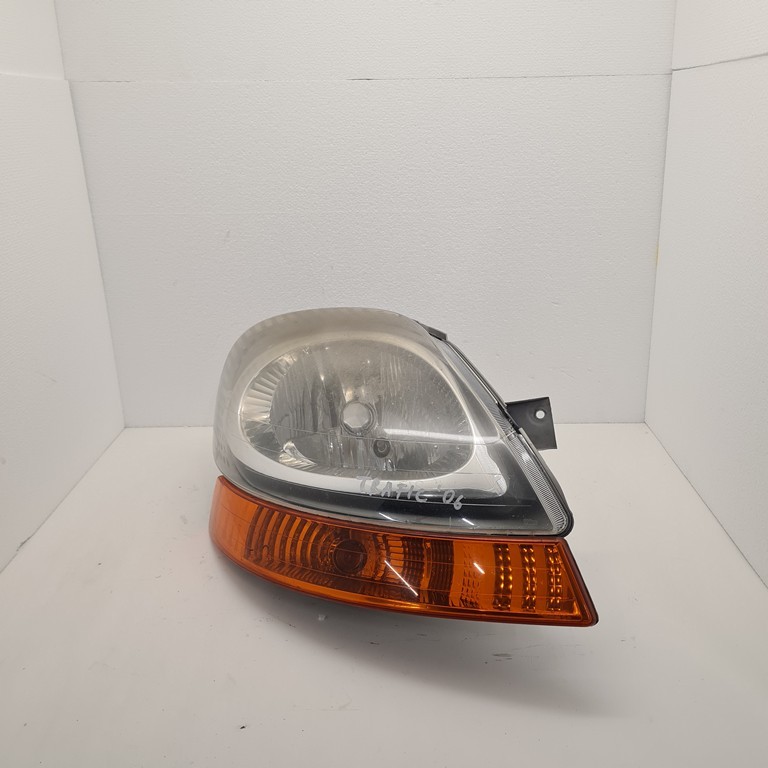 Desni far, farovi Renault Trafic 2001-2006