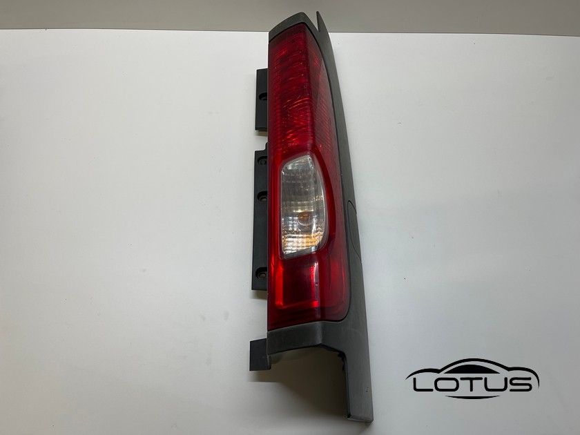 Desna štoplampa Opel Vivaro 05-12