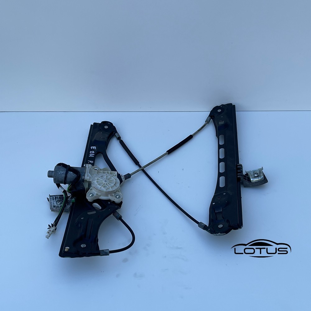 Prednji desni podizac stakla 4V Mercedes W211 2002-09