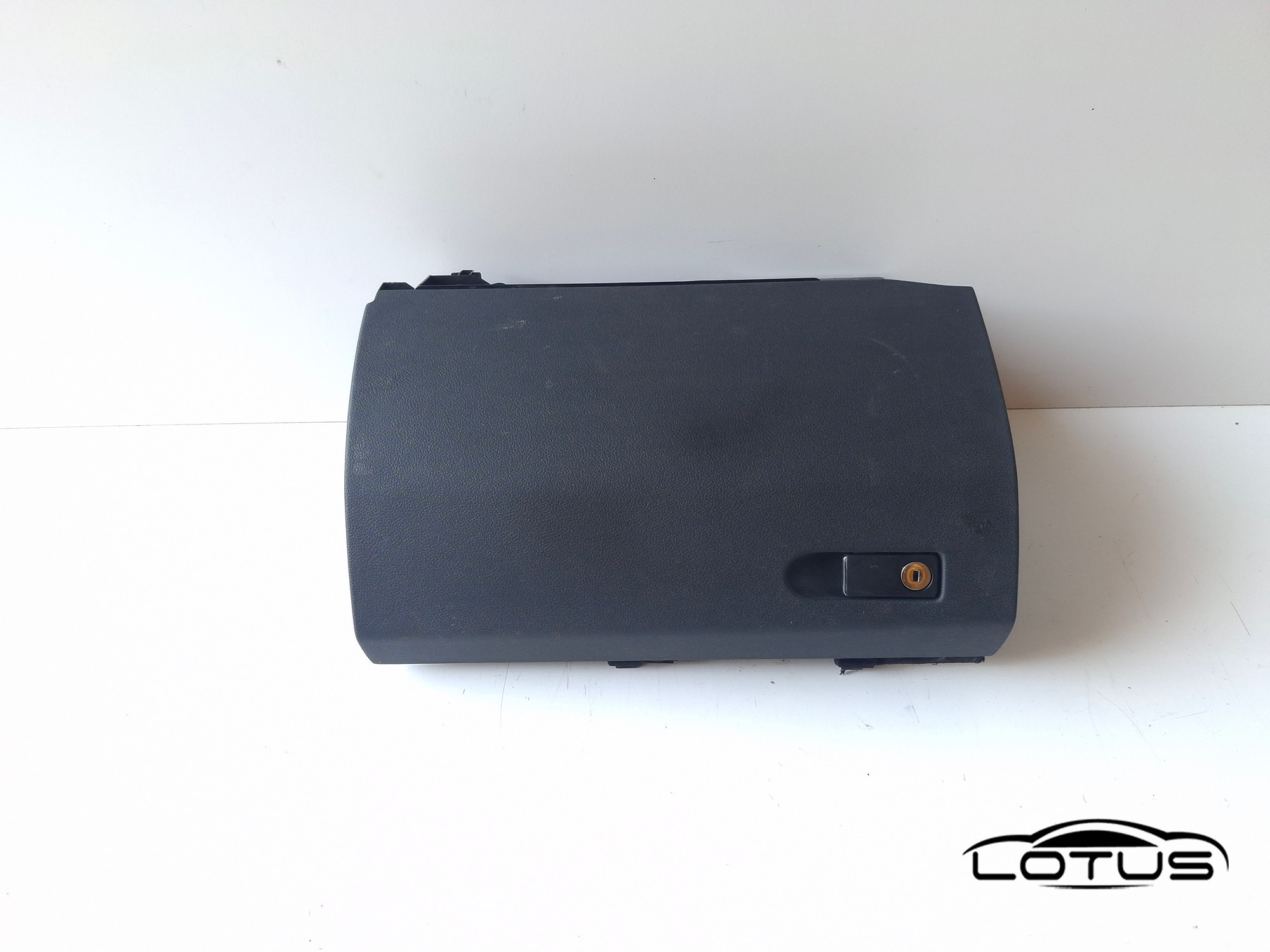 Pretinac, latica Mercedes W212 2009-2013