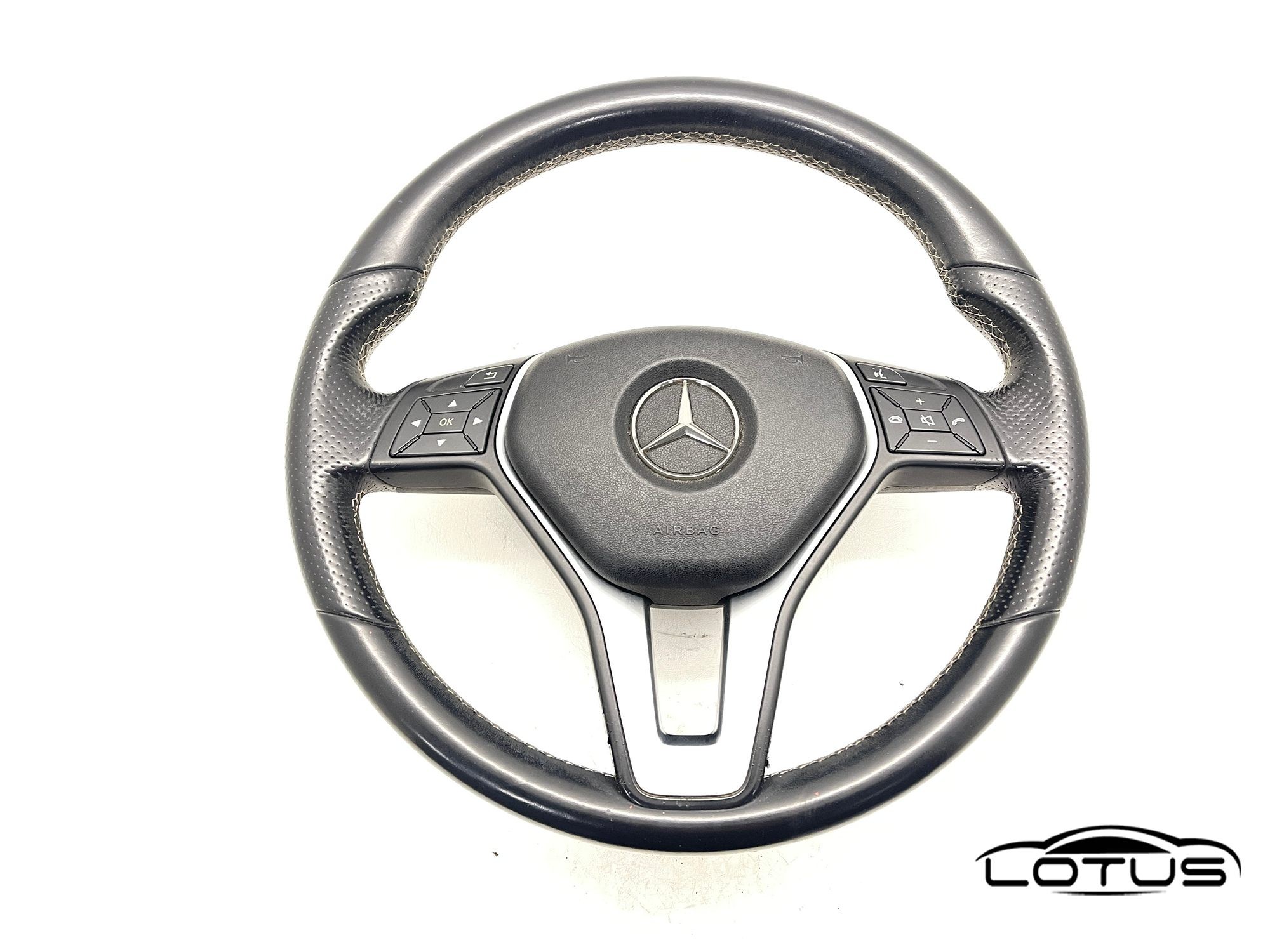 Volan Mercedes W212 W246 W204 W176 2009-2015