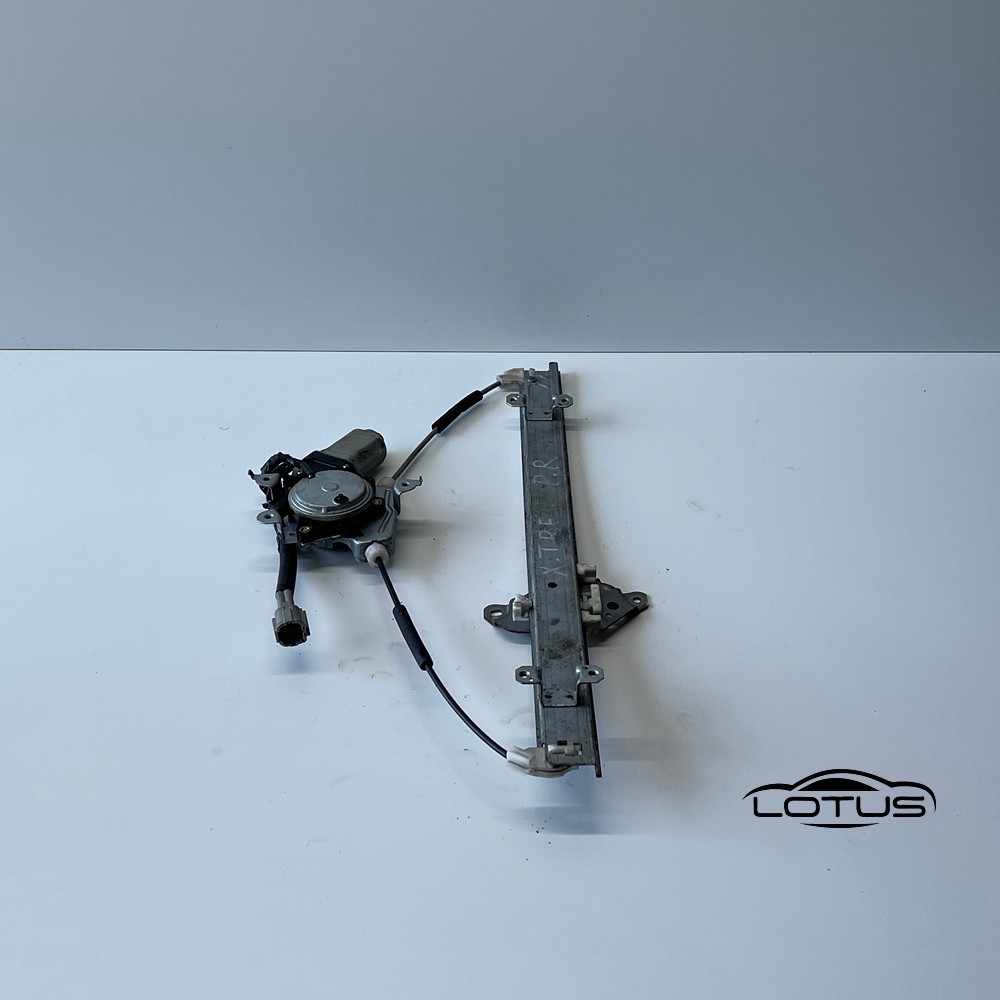 Prednji desni podizac stakla 4V Nissan X Trail 2003-07