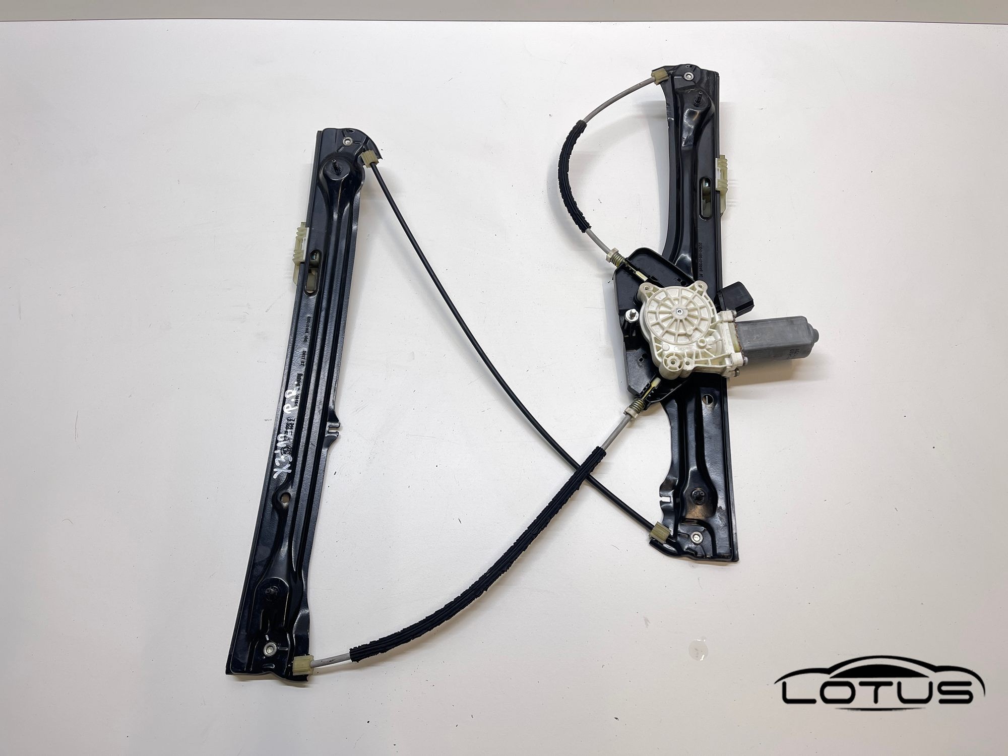 Prednji desni podizac stakla 4V BMW X3 F25 2010-2015
