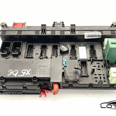 Kutija osigurača BMW X5 E53 2000-2006 8380407