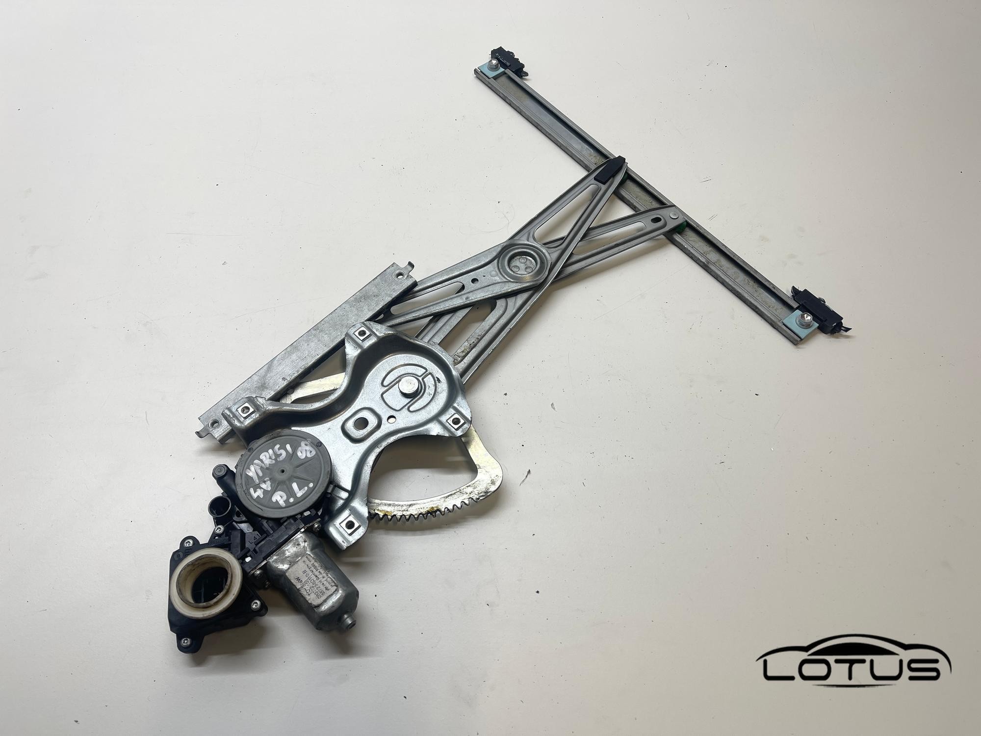 Prednji lijevi podizac stakla 4V Toyota YARIS 2005-2011