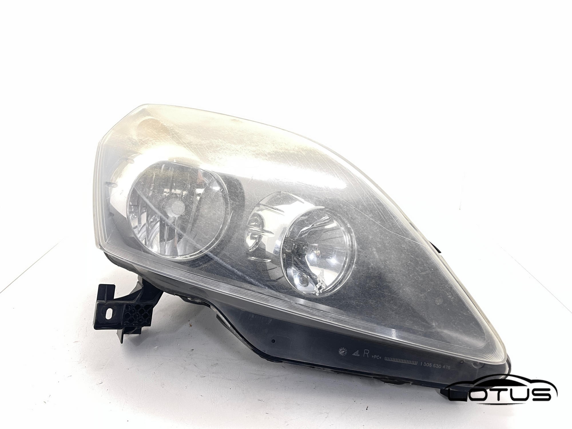 Desni far, farovi Opel ZAFIRA 2004-2009